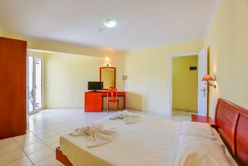 Timos Hotel ลากานาส ภายนอก รูปภาพ